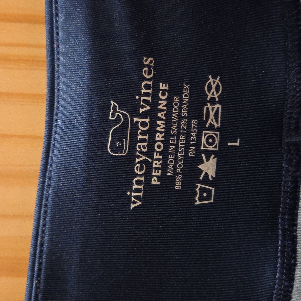 vineyard vines|athletic capri leggings|large - Picture 3 of 3